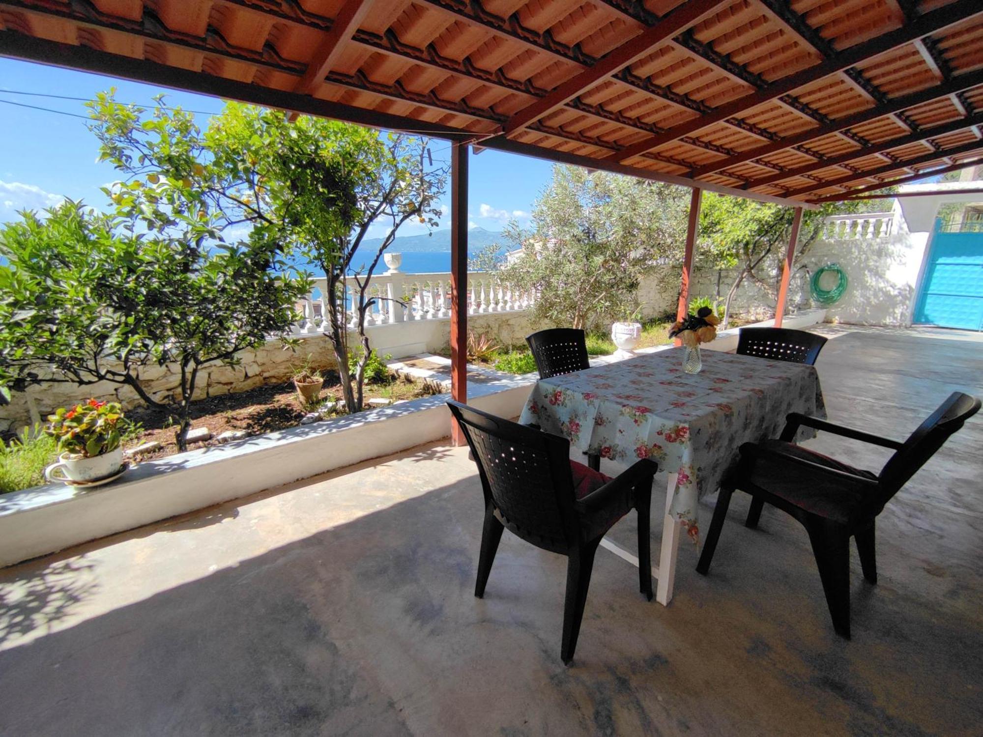 Aris Apartment Sarande Exterior photo