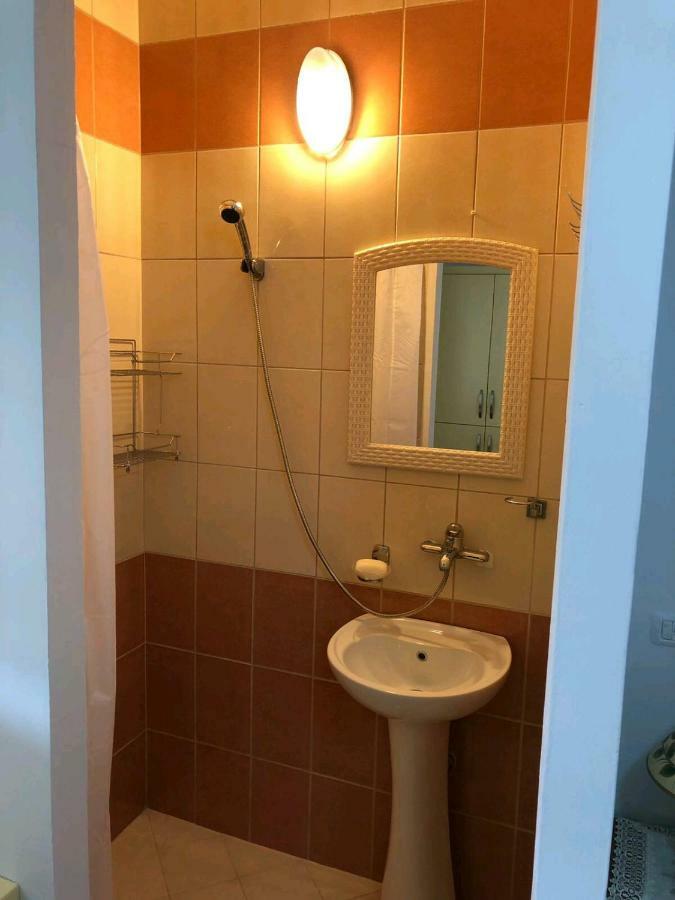 Aris Apartment Sarande Exterior photo